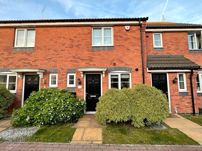 2 Bedroom Town House To Rent In Bingley Crescent, Nottingham, NG17