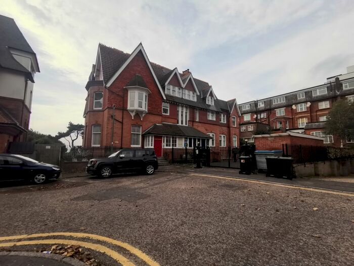 1 Bedroom Flat To Rent In West Cliff Gardens, Westbourne, Bournemouth, BH2