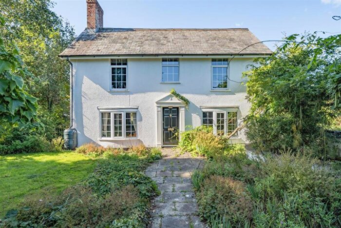 4 Bedroom Detached House For Sale In Fenny Bridges, EX14