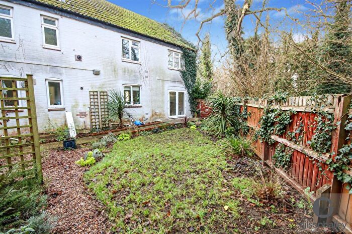 2 Bedroom Flat For Sale In Dogwood Road, Norwich, NR6