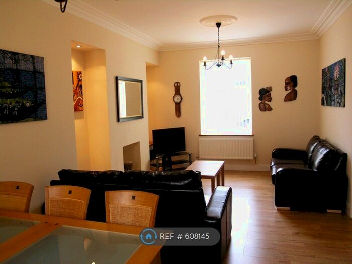 3 Bedroom Terraced House To Rent In Sapphire Street, Cardiff CF24