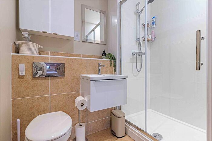 2 Bedroom Apartment For Sale In Stag Lane, Berkhamsted, Hertfordshire, HP4