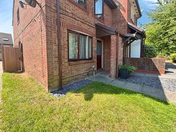 1 Bedroom Maisonette For Sale In Hawthorne Crescent, West Drayton, UB7