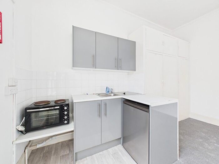 Studio To Rent In Shelley Road, Worthing, BN11