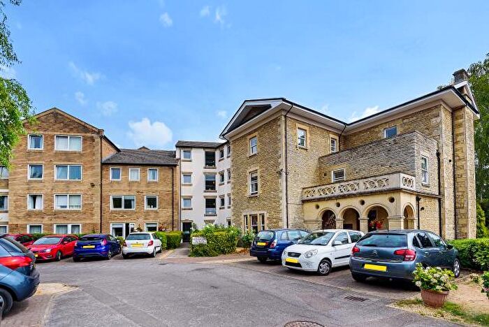 1 Bedroom Apartment For Sale In The Moors, Kidlington, OX5