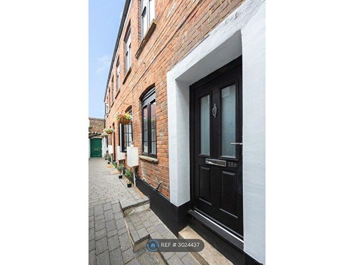 2 Bedroom End Of Terrace House To Rent In East Street, Chesham, HP5