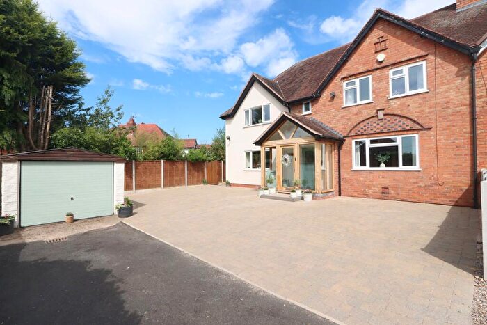 4 Bedroom Semi-Detached House For Sale In Lyttelton Place, Hagley, Stourbridge, DY9