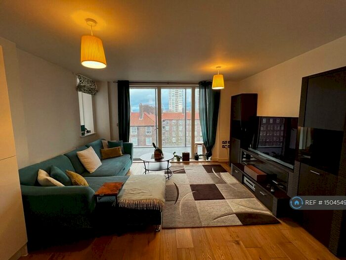 2 Bedroom Flat To Rent In Oleander House, London, SE15