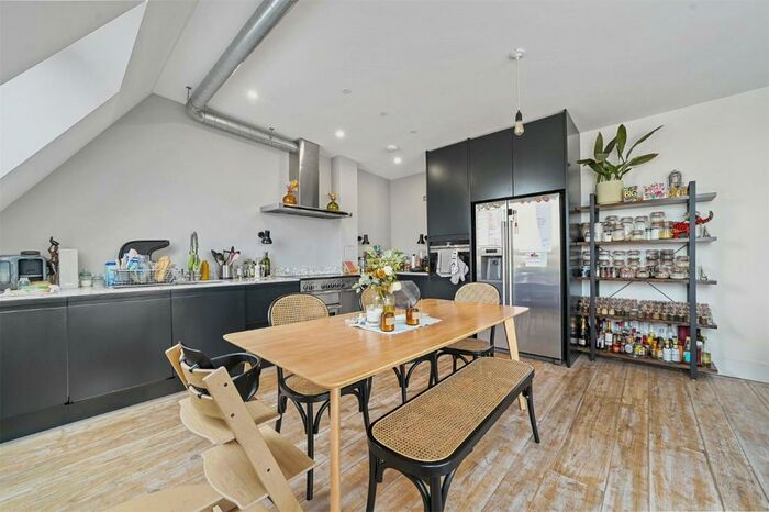 3 Bedroom Penthouse To Rent In Lamb Lane, London, E8