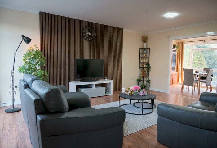 4 Bedroom Terraced House To Rent In Turnpike Link, Croydon, Surrey, CR0