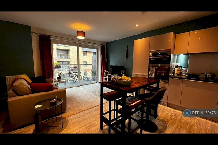 1 Bedroom Flat To Rent In Hoffmans Road, London, E17