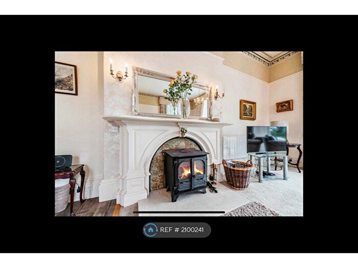 2 Bedroom Flat To Rent In Clappersgate, Ambleside, LA22