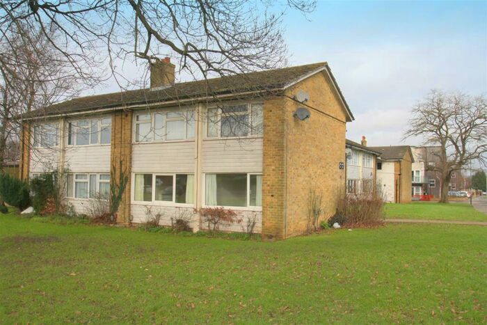 1 Bedroom Flat To Rent In Wallis Avenue, Maidstone, Kent, ME15