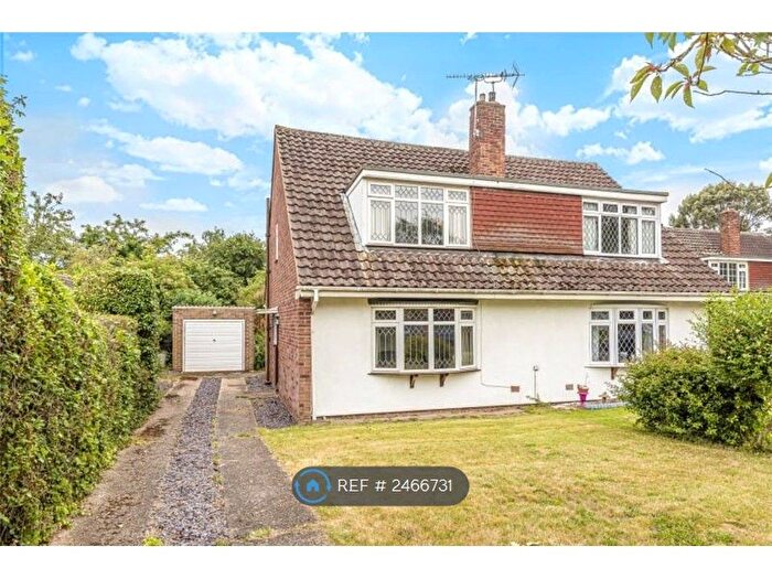 3 Bedroom Semi-Detached House To Rent In Huntercombe Close, Slough, SL6