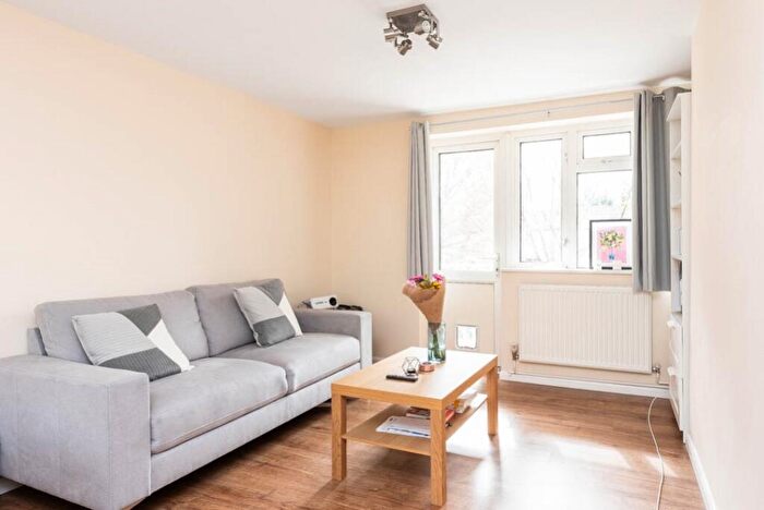 2 Bedroom Flat To Rent In Stockleys Road, Headington, Oxford, Oxfordshire, OX3
