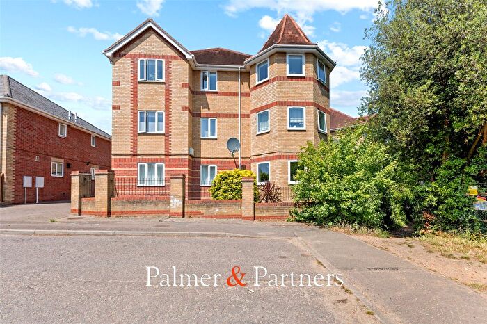 2 Bedroom Flat For Sale In Recreation Road, Colchester, Essex, CO1