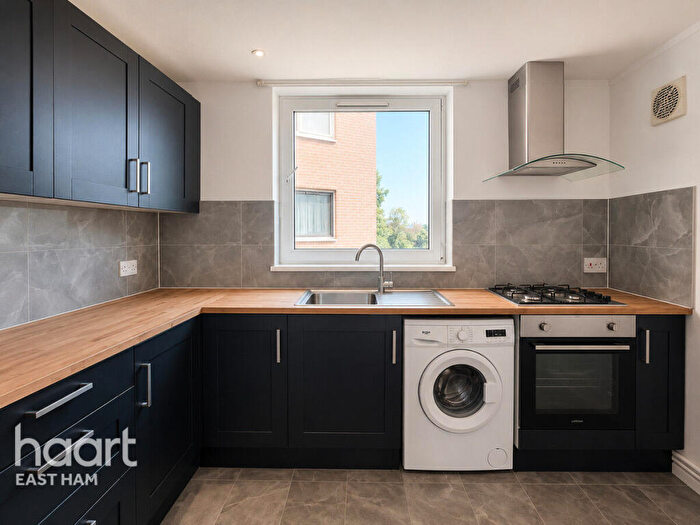 2 Bedroom Flat To Rent In Stevenage Road, London, E6