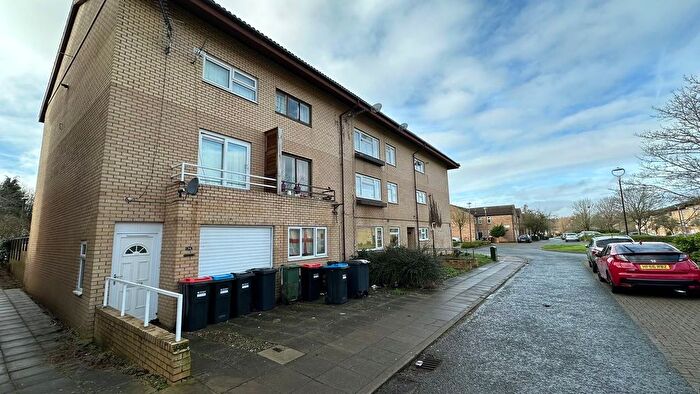 4 Bedroom Terraced House For Sale In Cranesbill Place, Conniburrow, Milton Keynes, MK14