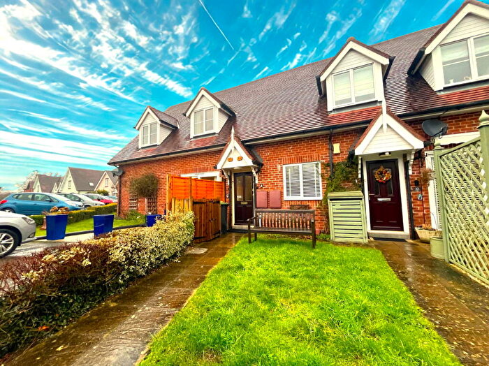 2 Bedroom Apartment For Sale In Silvermead Court, Wythall, B47