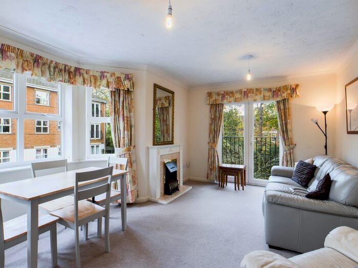 2 Bedroom Flat To Rent In Norn Hill, Basingstoke RG21