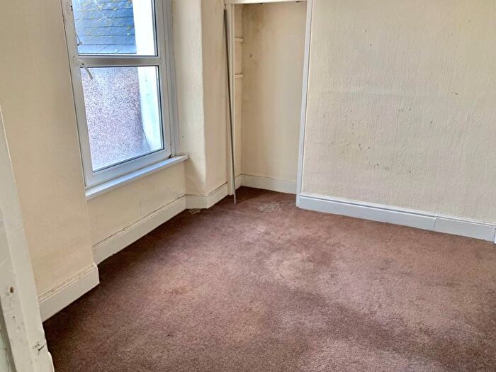 3 Bedroom Terraced House For Sale In London Road, Neath, SA11