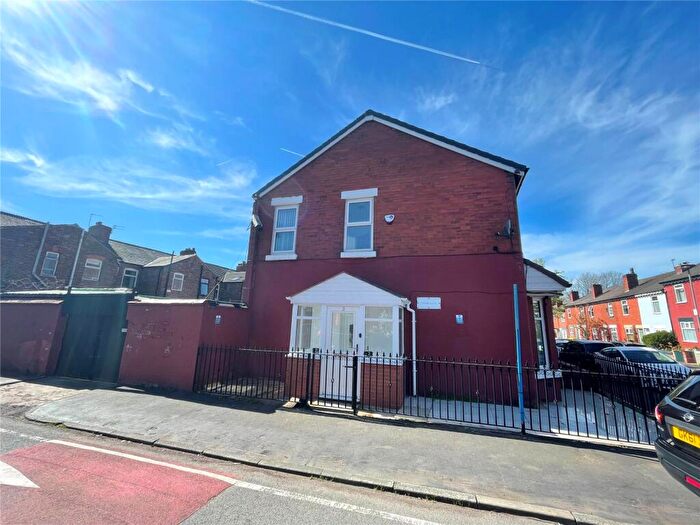 4 Bedroom End Of Terrace House For Sale In Henderson Street, Levenshulme, Manchester, M19