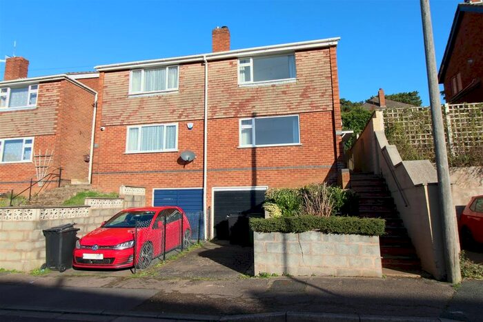 3 Bedroom Semi-Detached House To Rent In Hollymount, Worcester, WR4