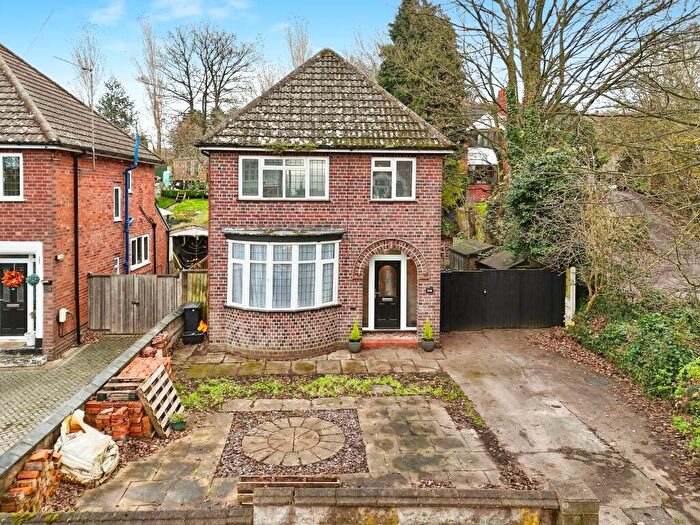 3 Bedroom Detached House For Sale In Wolverhampton Road, Dudley, DY3