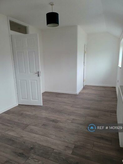 3 Bedroom Terraced House To Rent In Wolverton Road, Stanmore, HA7