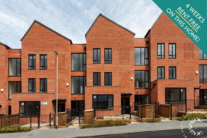 2 Bedroom Town House To Rent In Casa, Abbey Court, Leeds, West Yorkshire, LS5