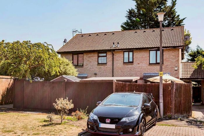 1 Bedroom End Of Terrace House To Rent In Bates Close, George Green, Slough, SL3