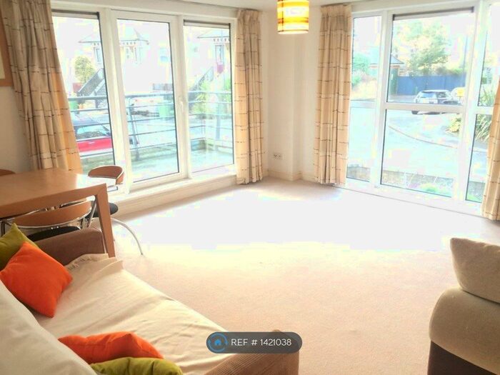 1 Bedroom Flat To Rent In Glaisher Street, London, SE8