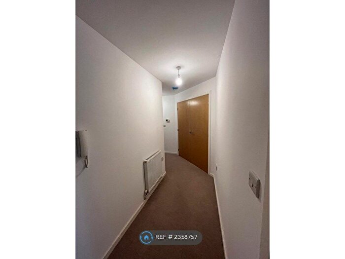 1 Bedroom Flat To Rent In Mullins House, Cheltenham, GL51