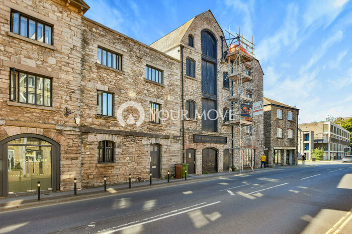 2 Bedroom Flat To Rent In Vauxhall Street, Plymouth, Devon, PL4