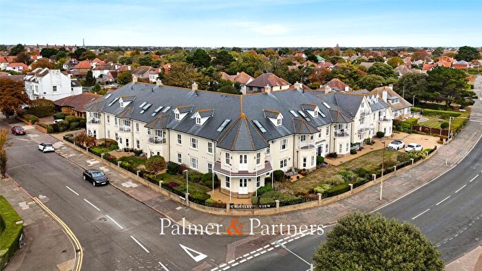 2 Bedroom Apartment For Sale In Marine Parade East, Clacton-on-Sea, Essex, CO15