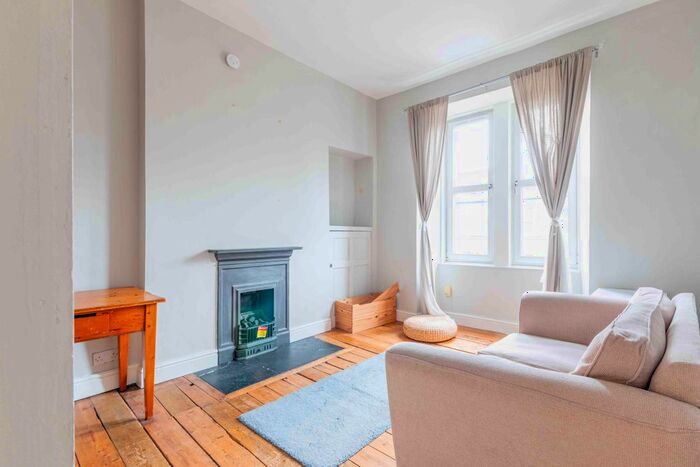 1 Bedroom Flat To Rent In Caledonian Crescent, Edinburgh, EH11