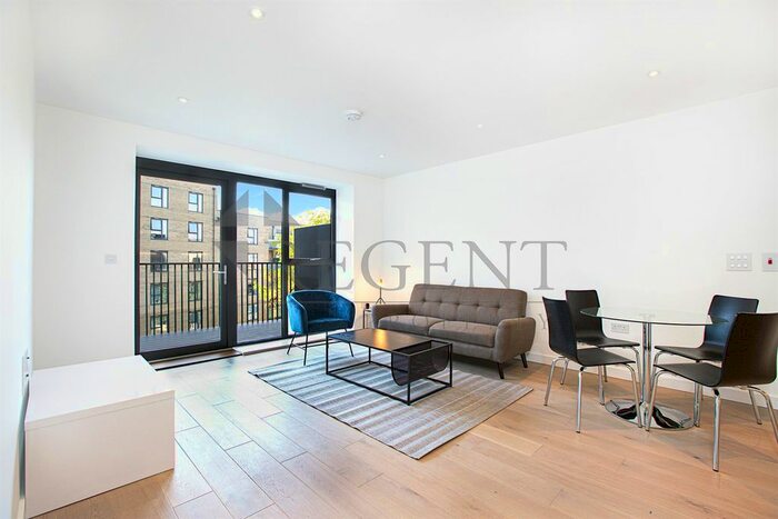 1 Bedroom Flat To Rent In Tydeman House, Jigsaw, W13