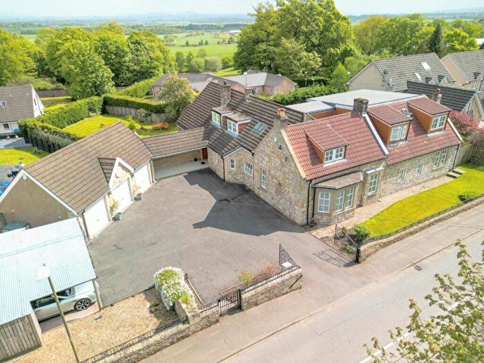 4 Bedroom Detached House For Sale In Glen Road, Torwood, FK5