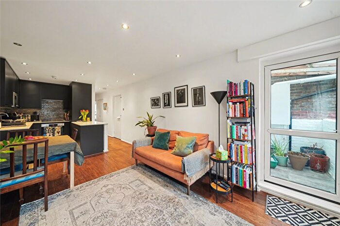 2 Bedroom Flat To Rent In Elia Street, London, N1