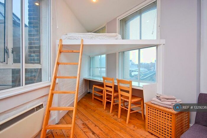 Studio To Rent In Cowcross Street, London, EC1M