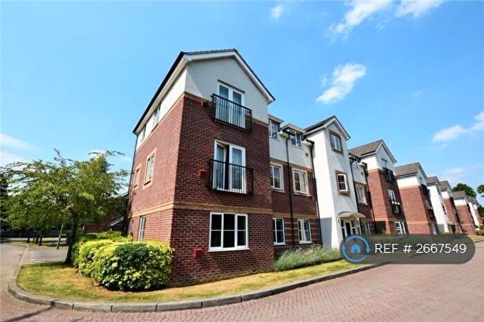 2 Bedroom Flat To Rent In Kigswood Close, Camberley, GU15