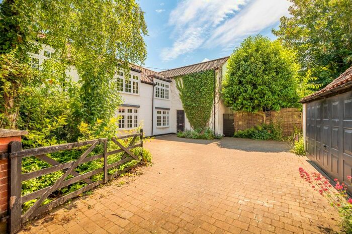 4 Bedroom Cottage For Sale In Church Lane, Harmston, LN5