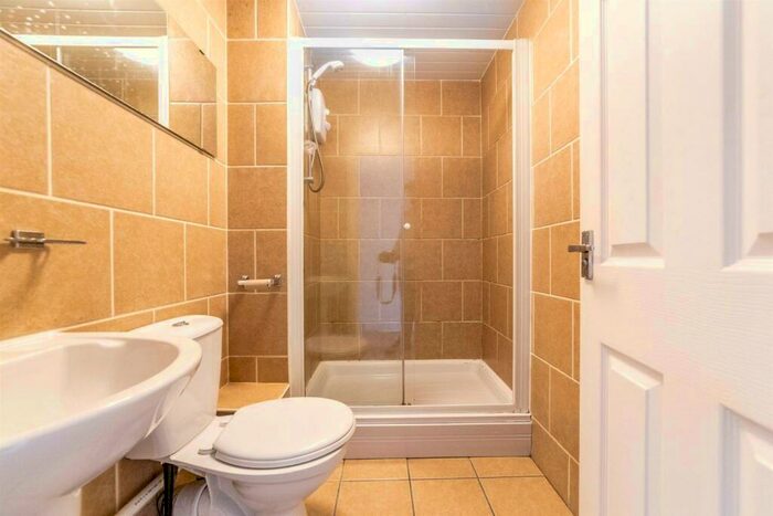 3 Bedroom Flat To Rent In &#;pppw, Helmsley Road, Sandyford, NE2