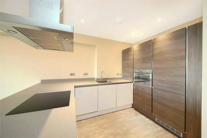 2 Bedroom Apartment To Rent In Jessop Lodge, Croydon, CR0