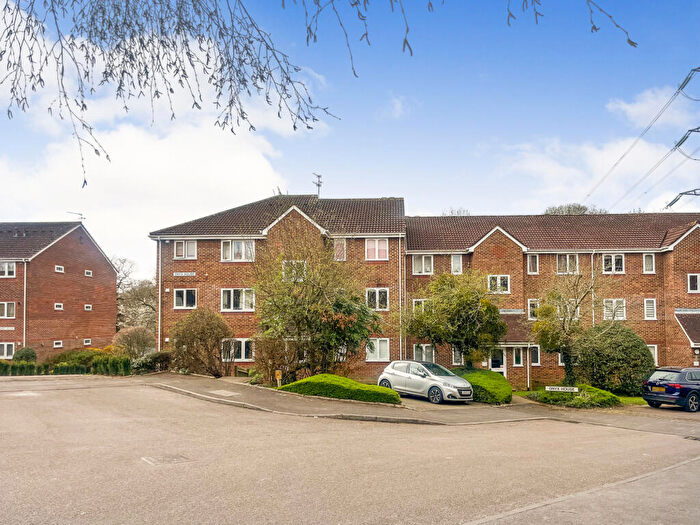 1 Bedroom Apartment To Rent In Percy Gardens, Worcester Park, Kingston Upon Thames, KT4