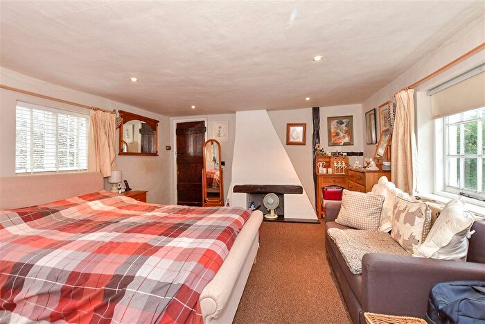 2 Bedroom Detached House For Sale In Chapel Row, Herne Bay, Kent, CT6