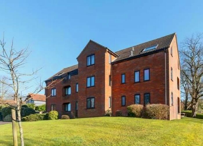 1 Bedroom Flat To Rent In Sunnydell, Chiswell Green, St.Albans, AL2