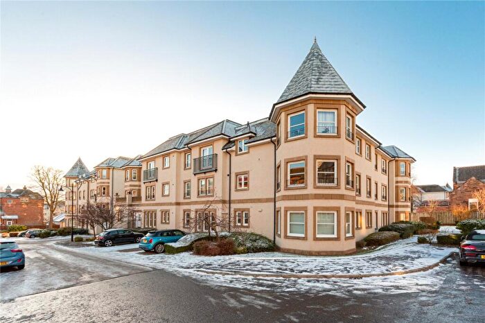 3 Bedroom Apartment To Rent In Rattray Drive, Edinburgh, Midlothian, EH10