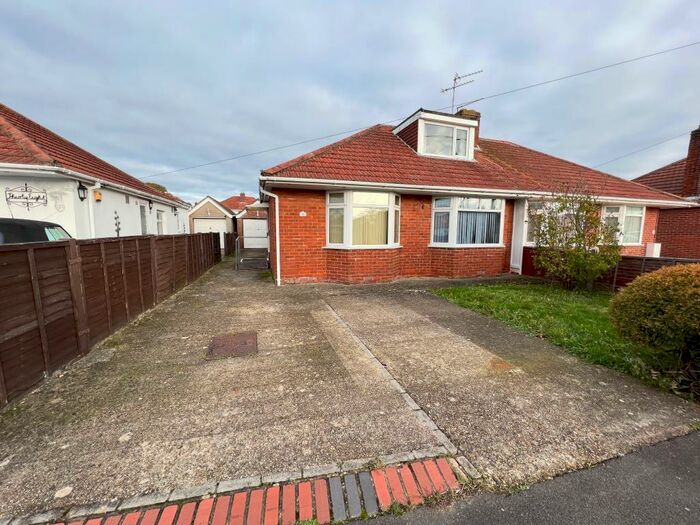 3 Bedroom Bungalow To Rent In St. Michaels Road, Totton, SO40