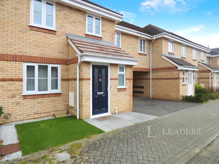 3 Bedroom Terraced House To Rent In Stranding Street, SO50